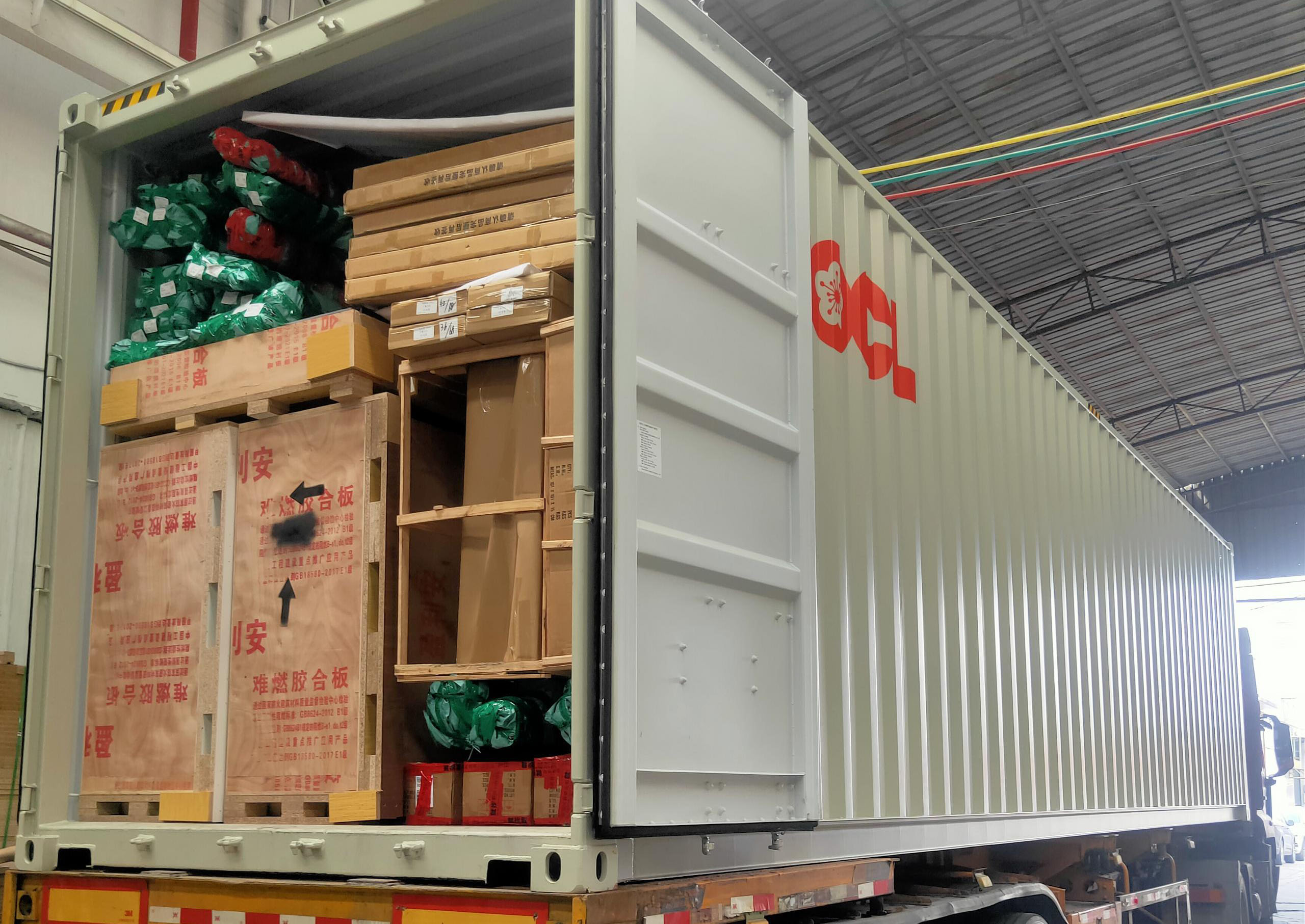 Container loading for San Francisco retail store fixtures