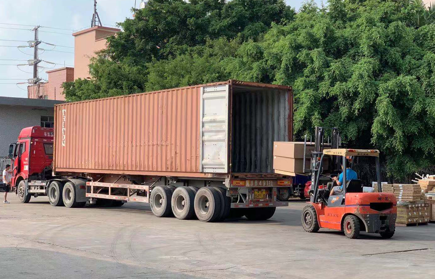 Export packing and loading support for retail fixtures