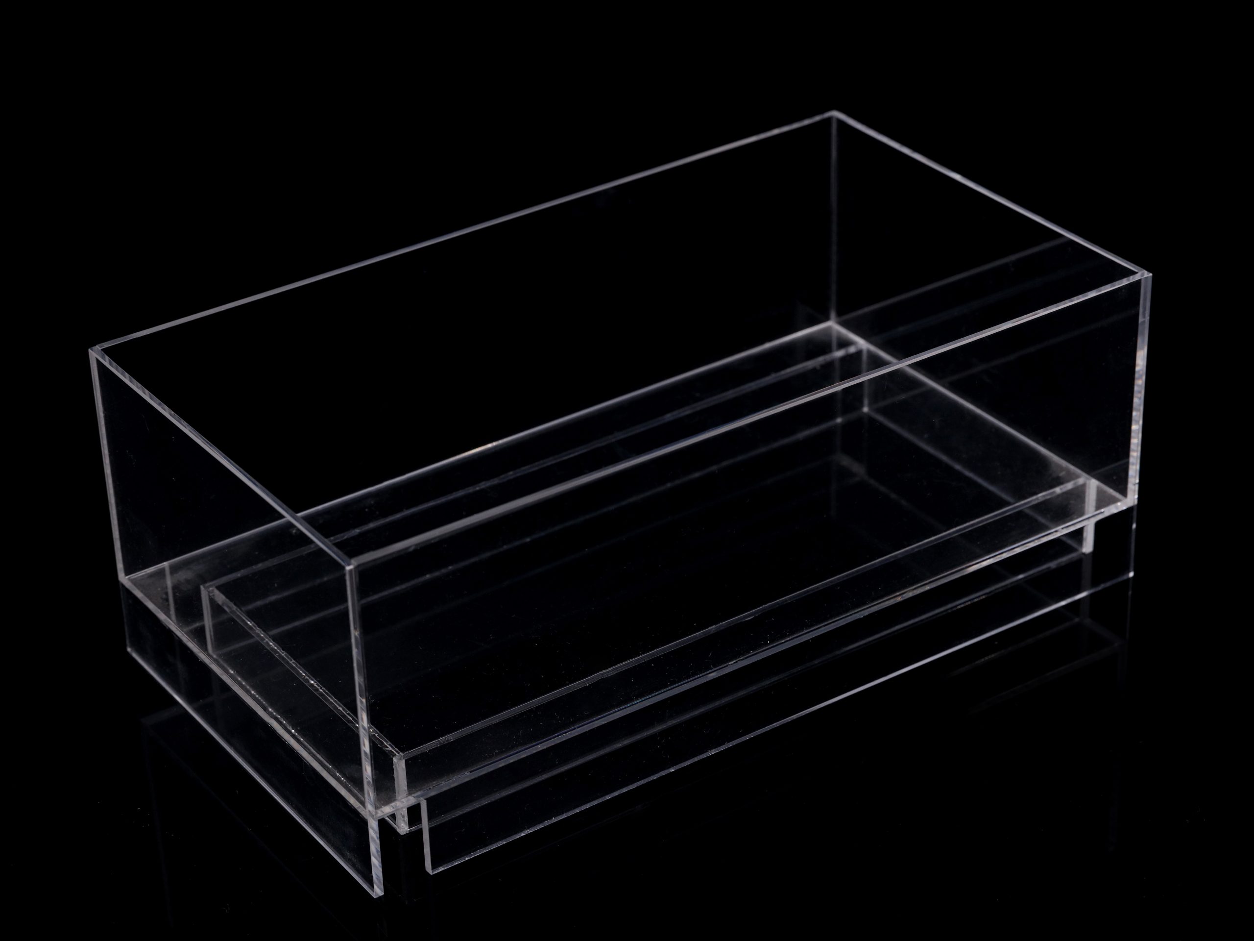 Acrylic & Glass retail fixture capability